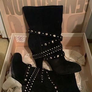 BCBG Black Pony - size 10. Worn once